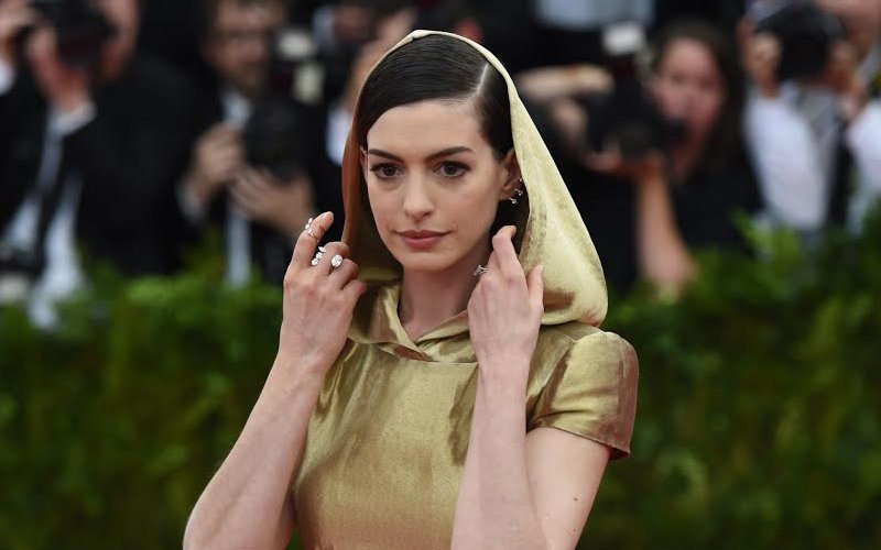 Anne Hathaway pulls off ‘Locked Down’, a Covid-19 rom-com