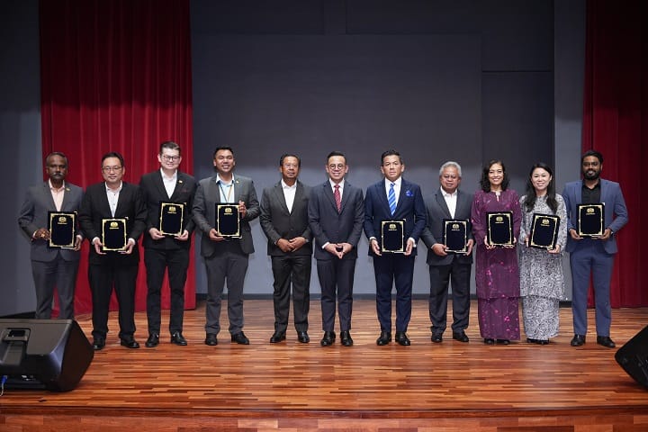 13 Members of Parliament Appointed as ‘Friends of KESUMA’ to Strengthen Parliamentary Engagement and Labour Agenda 13 Members of Parliament Appointed as ‘Friends of KESUMA’ to Strengthen Parliamentary Engagement and Labour Agenda
